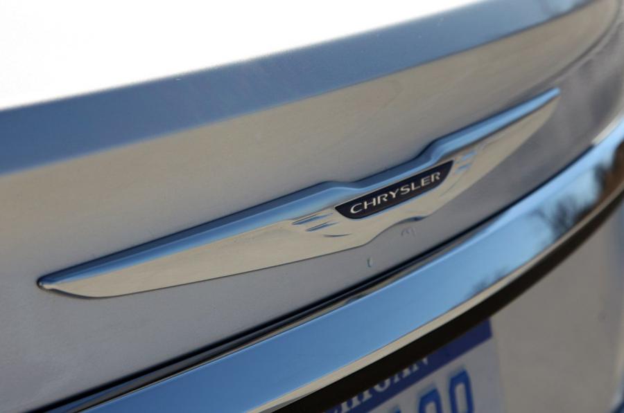  Chrysler 200 2011 года  (фото 79 из 122)
